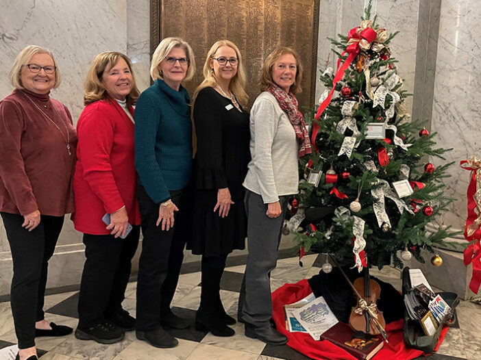 Town and Garden Club of Hagerstown pictured with MSO decorated Christmas Tree at Maryland State House.